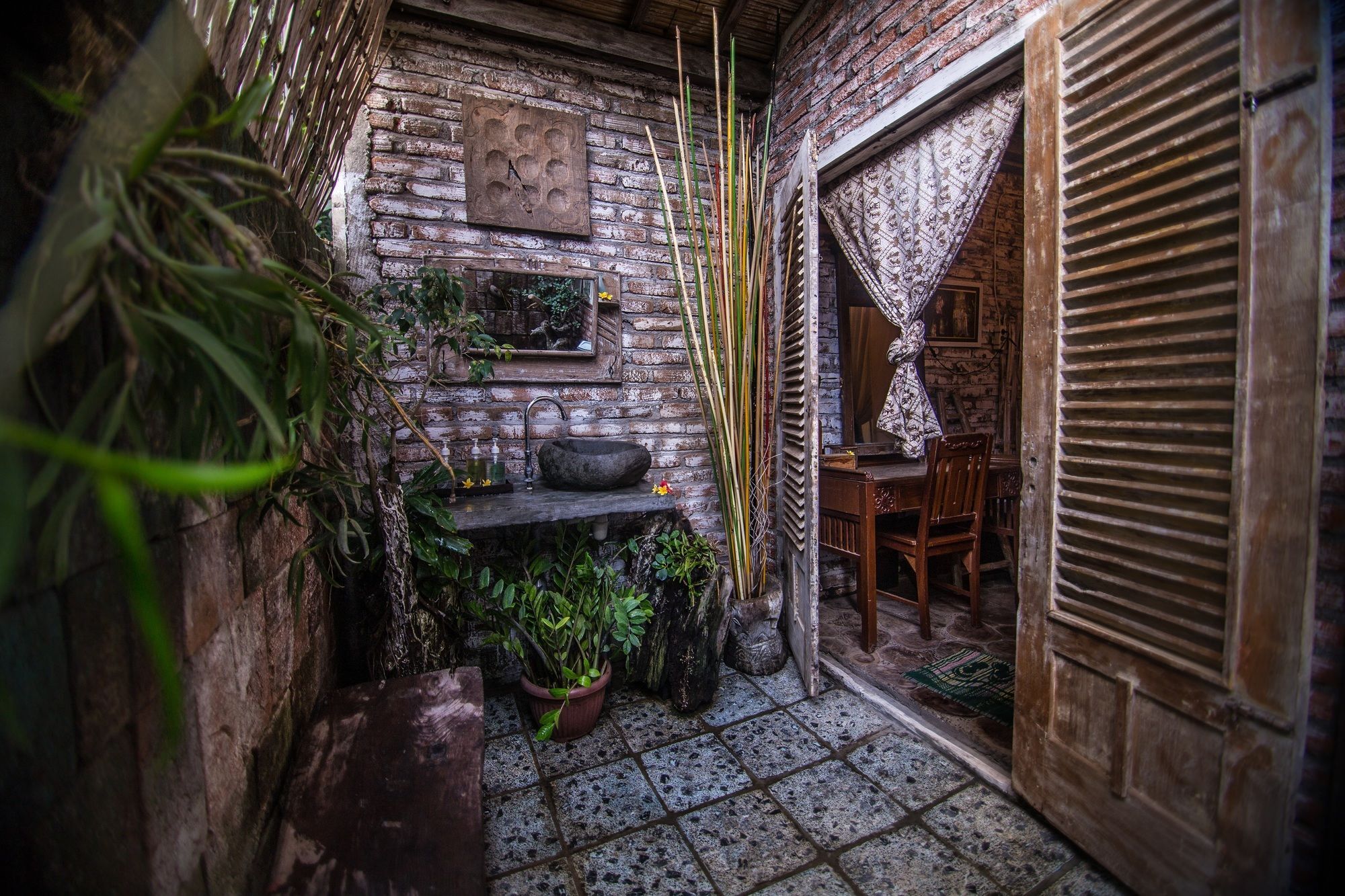 Santhiku Hotel & Spa โลวินา ภายนอก รูปภาพ